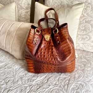 Like New! Brahmin Melbourne Pecan, crocodile embossed, Bucket shoulder bag.